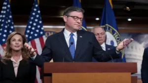 Hạ viện Mỹ chặn đề xuất siết quyền của ông Trump trong xung đột với Iran